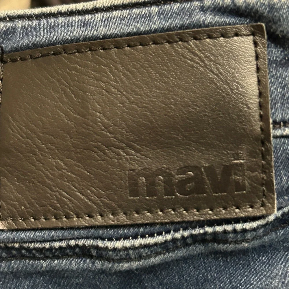 Mavi zach straight